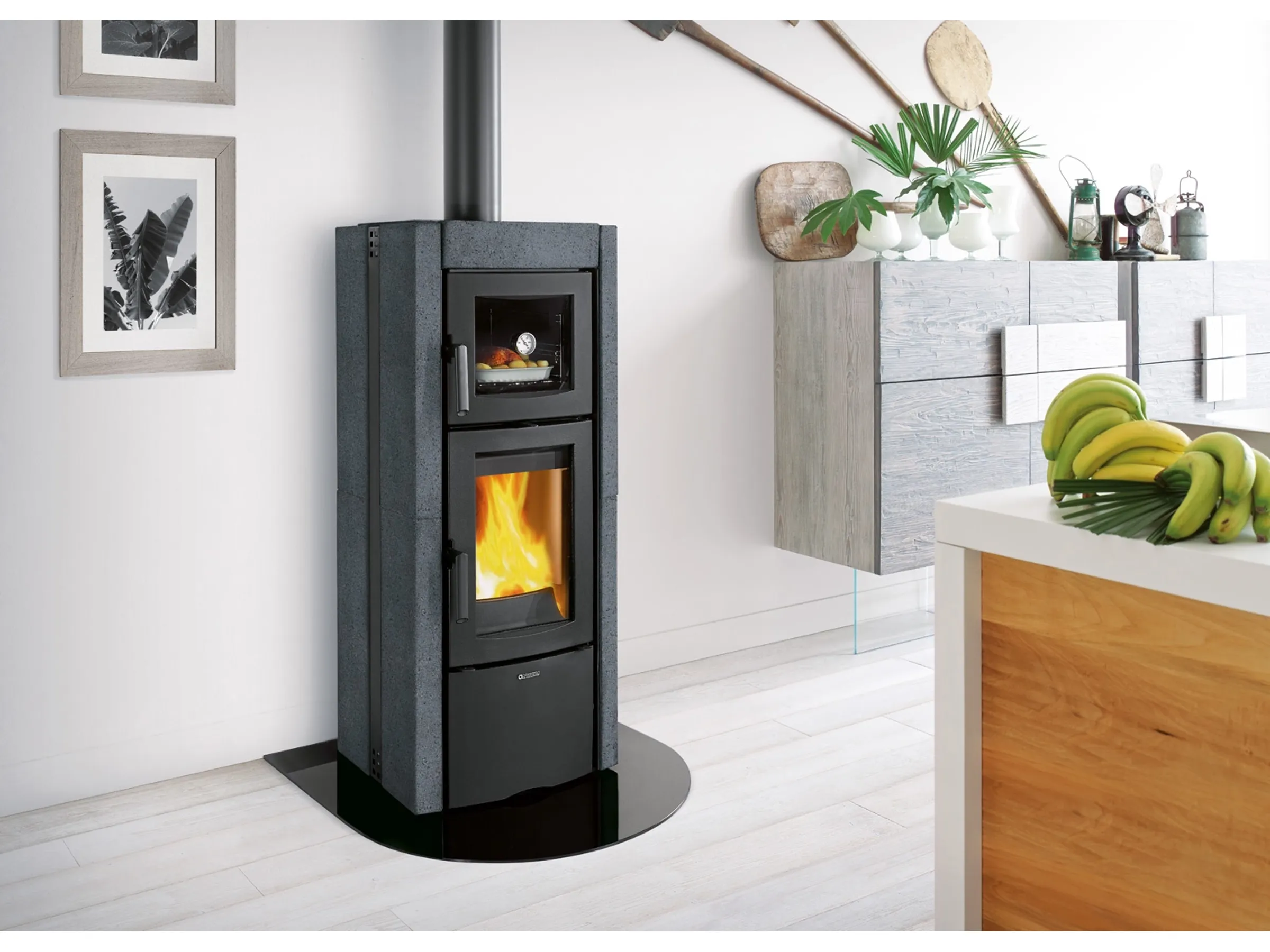 image-2026-08-01T160224.625.webp La Nordica Ester Kaminofen Naturstein Schwarz 8,2 kW mit Automatik